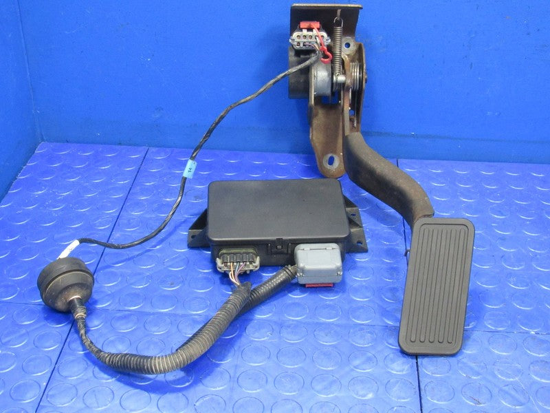 02 GM 4.8L 5.3L 6.0L Drive By Wire Throttle Pedal TAC Module DBW 0411 