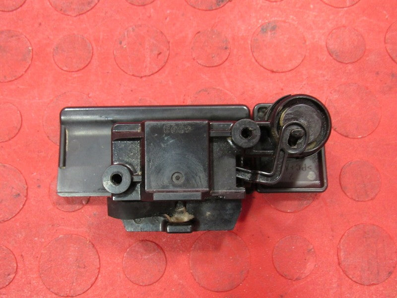 06-13 Suzuki Grand Vitara Glovebox Glove Box Compartment Handle Latch 