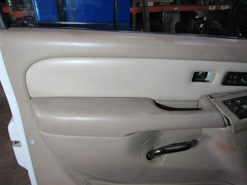 05 Escalade Tahoe Yukon Left LH Driver Side Front Door Trim Panel W/O 