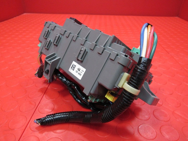 13-14 Honda Accord Sport 2.4L AT Cabin Interior Fuse Relay Box 38200-T