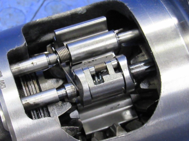 99-13 Silverado Sierra 1500 10 Bolt 8.6 Rear Differential Carrier G80 
