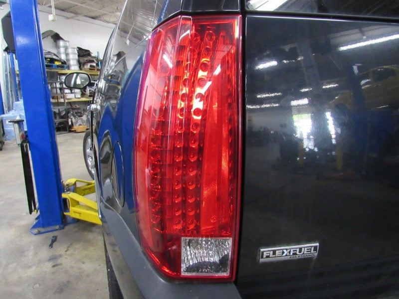07-14 Escalade Left LH Driver Side Taillight Tail Light Lamp
