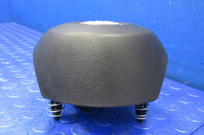 I8-23 Nissan Kicks Driver Steering Wheel Mounted Airbag Air Bag Black 
