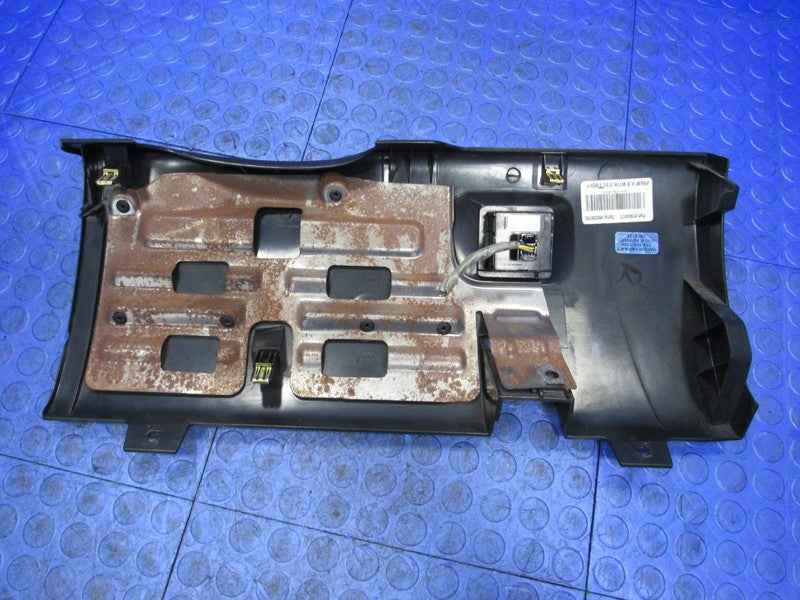 07-09 Silverado Sierra Driver Interior Dash Knee Panel w/Trailer Brake