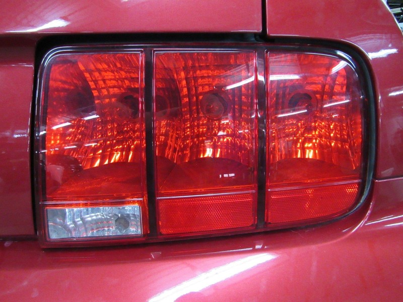05-09 Ford Mustang Right RH Passenger Side Taillight Tail Light Lamp