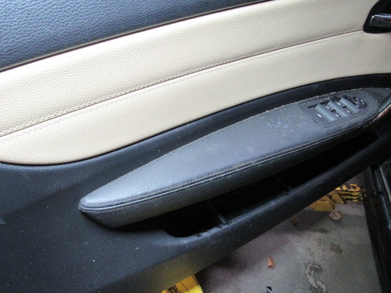 09-11 BMW 128 135 Left LH Driver Side Front Door Trim Panel W/O Switch