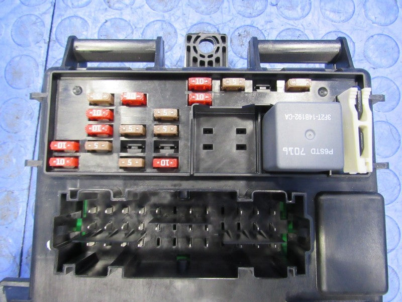 05-06 Ford Mustang BCM SJB Smart Junction Fuse Relay Box 4R3T-15604-FL