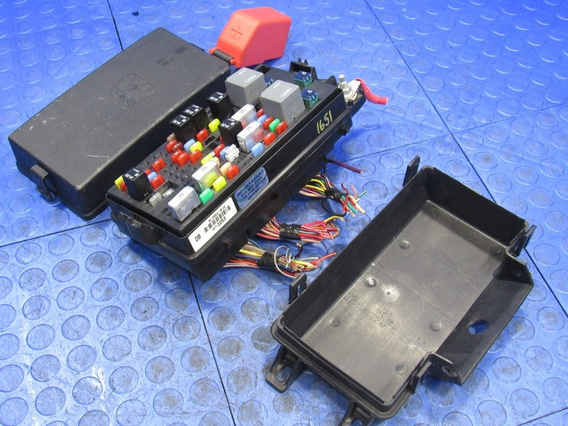 08-11 Cadillac DTS Buick Lucerne Cabin Under Seat Interior Fuse Relay 