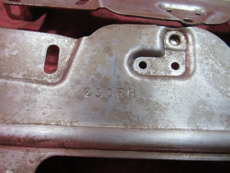 04-05 Ford Thunderbird Radio Stereo Climate Mounting Brackets Set Pair