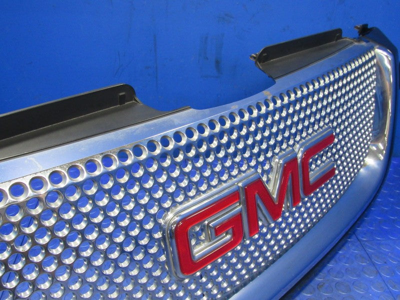05-09 Envoy Denali / 05-06 Envoy XL Denali Factory Mesh Grille Black/C