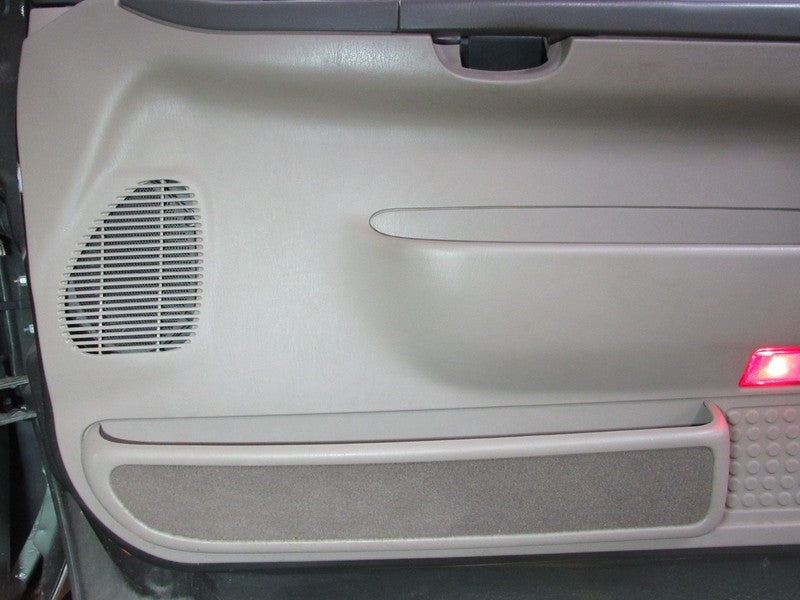 03 Excursion Right RH Passenger Side Front Door Trim Panel Eddie Bauer