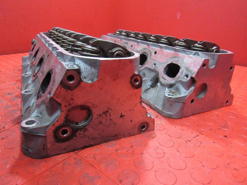 05-07 Silverado Sierra 1500 L33 243 Cathedral Port Cylinder Heads Pair