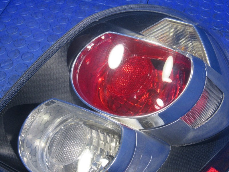 09-10 Pontiac Vibe Passenger RH Right Outer Taillight Tail Light Lamp 