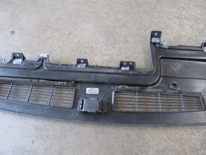 03-07 Hummer H2 Upper Dash Pad Defrost Cowl Panel Dashboard OEM Dark G