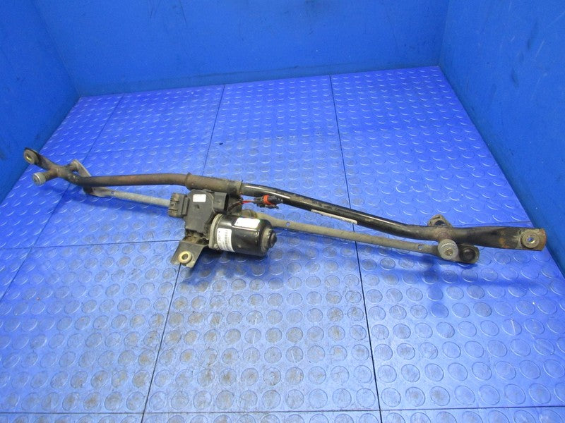 03-07 Hummer H2 SUV Front Wiper Transmission Motor Bracket Assembly 30