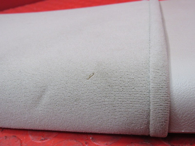 05-06 Escalade Platinum Left Driver B Pillar Panel Cloth Covered Moldi
