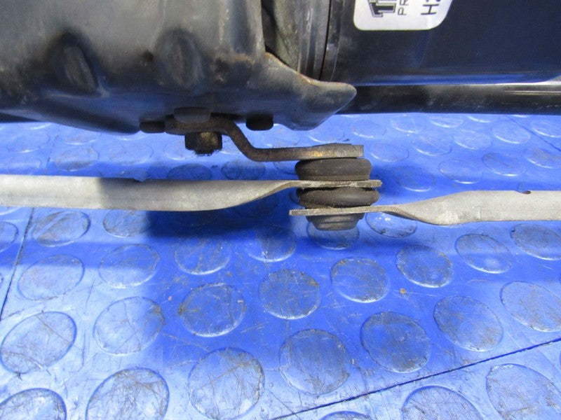 03-07 Hummer H2 SUV Front Wiper Transmission Motor Bracket Assembly 30