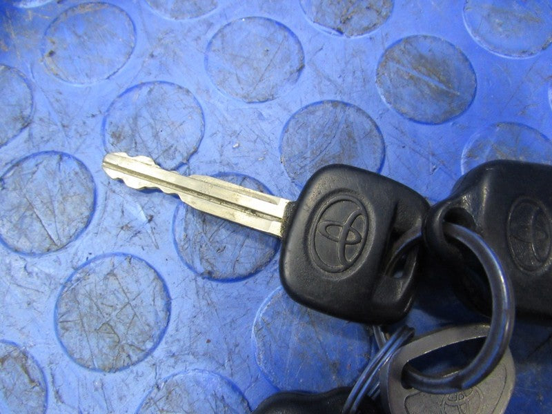 00-05 Toyota Celica Ignition Switch Steering Lock Cylinder Tumbler 2 K