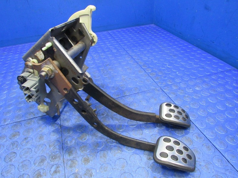 99-04 Ford Mustang MT Manual Brake Clutch Accelerator Pedal Assembly I