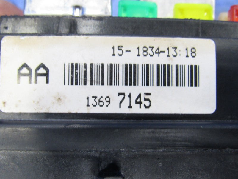 08-11 Cadillac DTS Buick Lucerne Cabin Under-Seat Fuse Relay Box 13697