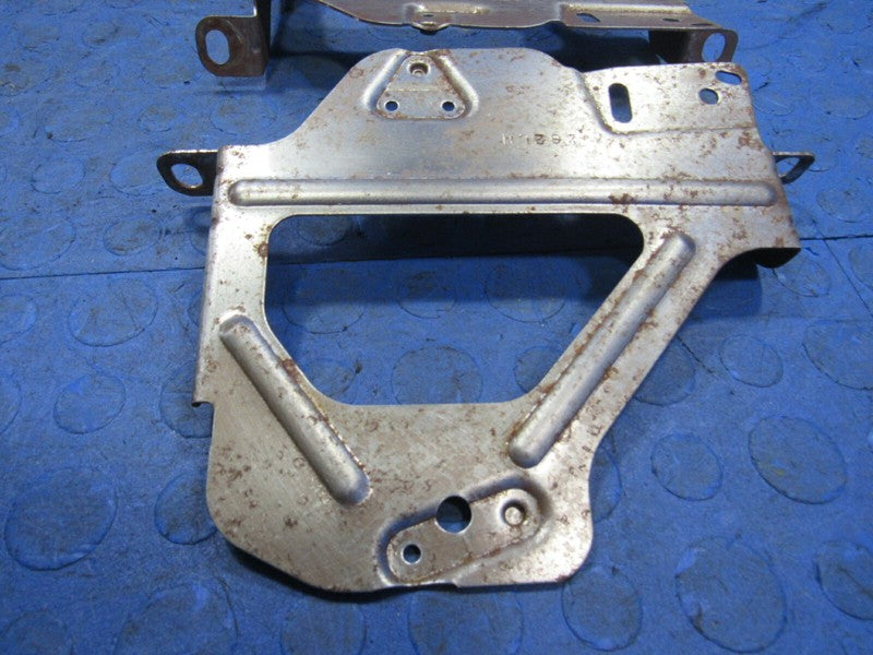04-05 Ford Thunderbird Radio Stereo Climate Mounting Brackets Set Pair
