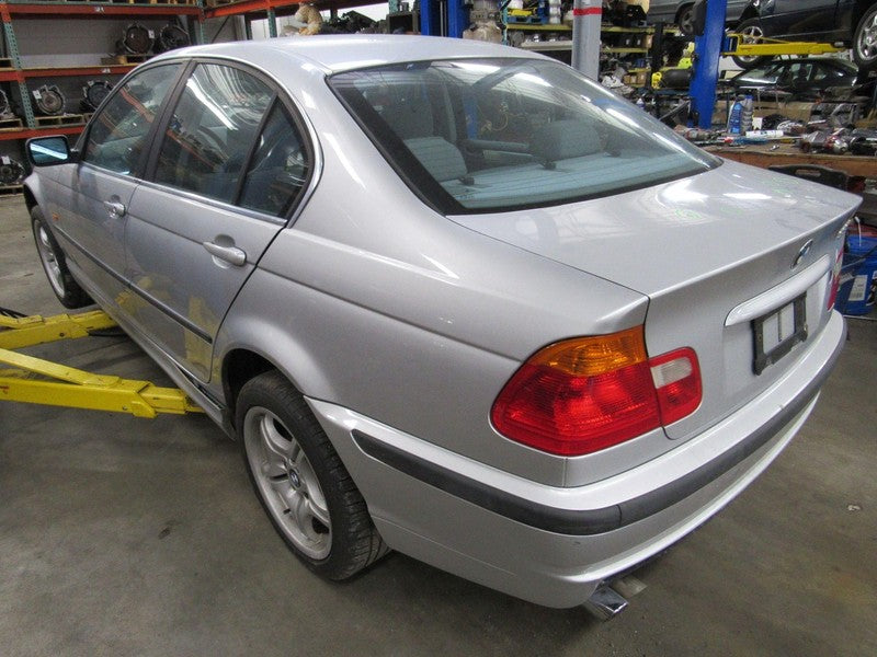 01 BMW 325 330 E46 4DR Left LH Driver Side Outer Taillight Tail Light 