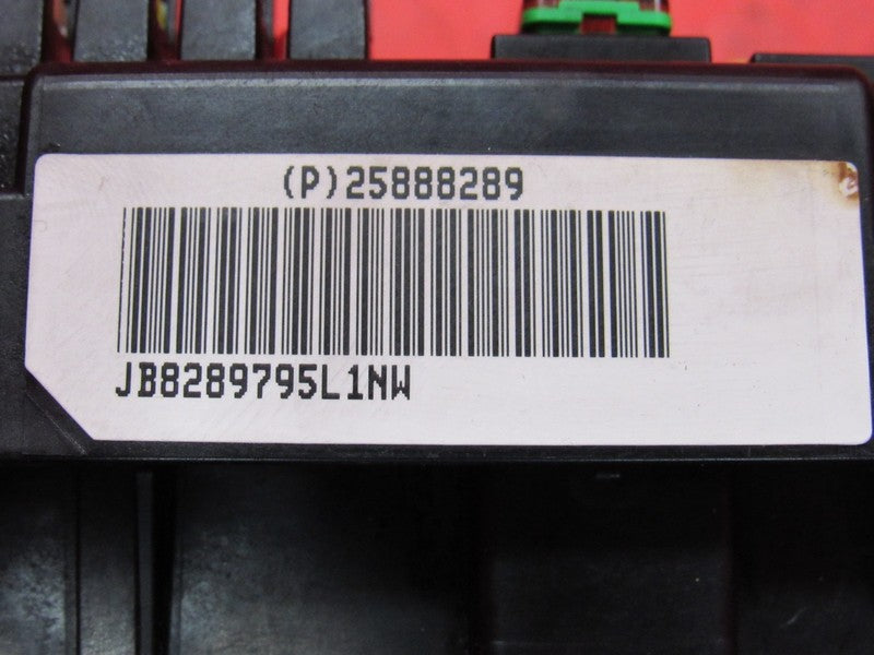 08-09 Chevrolet Express GMC Savana 1500 2500 3500 Fuse Relay Box 25888