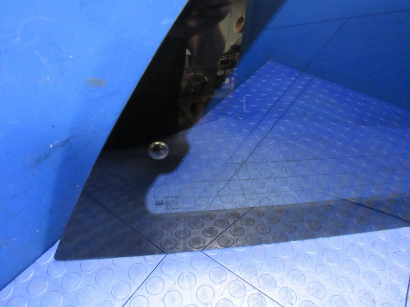 04-10 Toyota Sienna RH Right Passenger Side Rear Power Quarter Window 