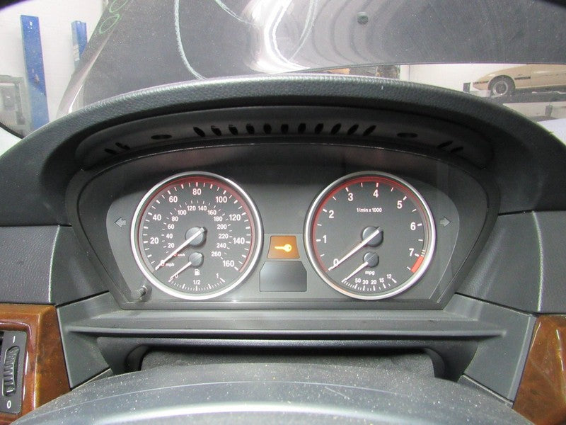 08-10 BMW 528 535 Instrument Cluster Speedometer Odometer 124420