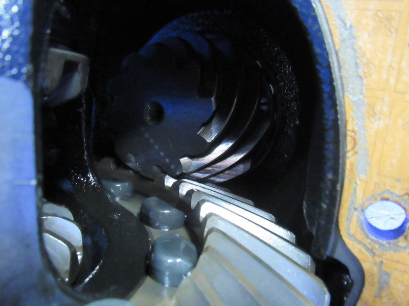91-97 Land Cruiser FZJ80 4.10 Rear Differential Carrier 3rd Member Non