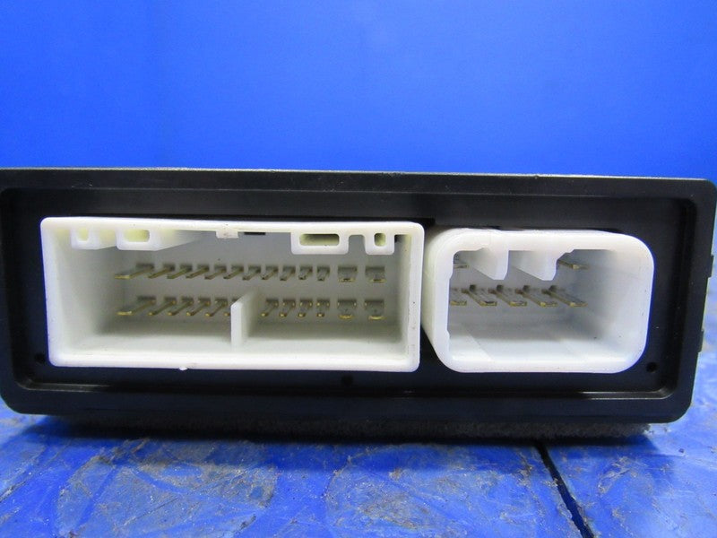 04-06 Toyota Sequoia BCM Multiplex Body Control Module Computer 89222-