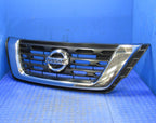 17-20 Nissan Pathfinder Front Upper Bumper Radiator Grille W/ Camera O