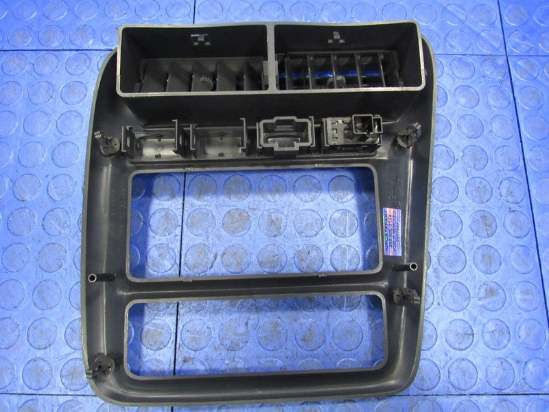 97-02 Chevrolet Camaro Radio Climate Bezel Dash Trim Center Vents Blac