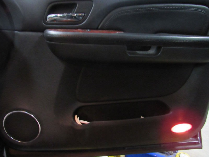 09 Escalade Right RH Passenger Side Front Door Trim Panel Black