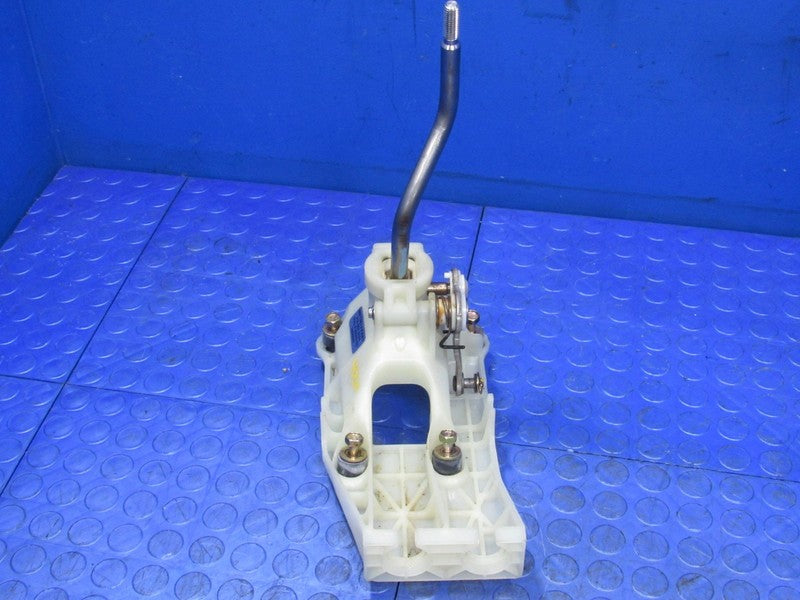 98-01 Honda CRV CR-V 5MT Manual Shifter Change Lever Assembly 54100-S1