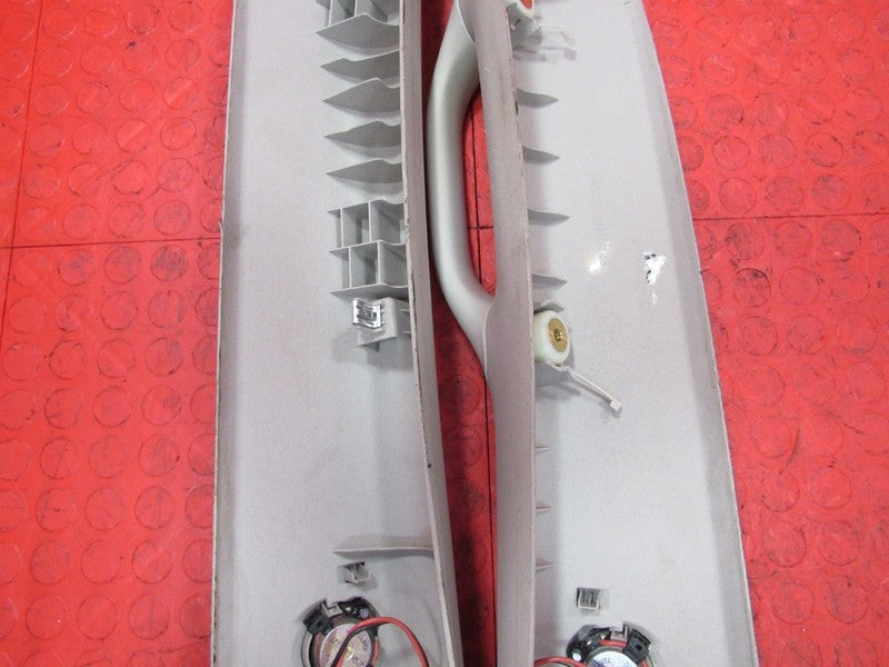07-14 Sierra Tahoe Yukon Suburban A Pillar Molding Panel W/ Tweeters B