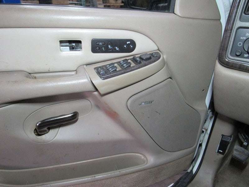 05 Escalade Tahoe Yukon Left LH Driver Side Front Door Trim Panel W/O 