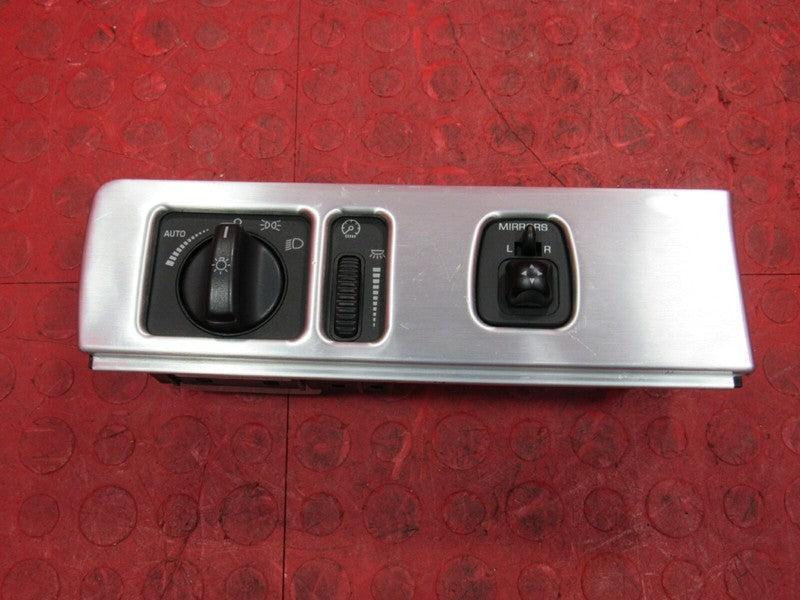02-05 Ford Thunderbird Instrument Panel Dash Trim Plaque Trim Panels 1