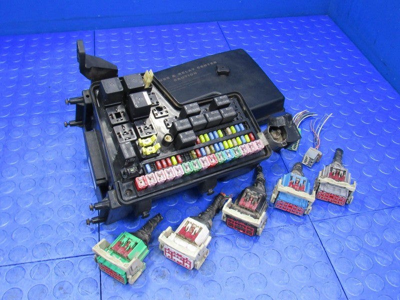 03-05 Dodge Ram Truck IPM Integrated Power Module Fuse Block Box 56051