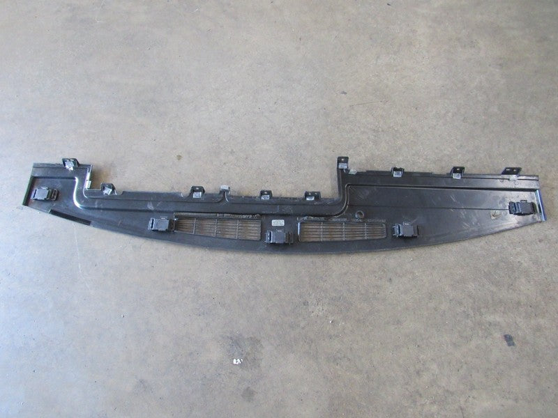 03-07 Hummer H2 Upper Dash Pad Defrost Cowl Panel Dashboard OEM Dark G