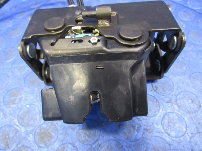 02-10 Lexus SC430 Rear Trunk Lid Luggage Latch Lock Actuator Assembly 