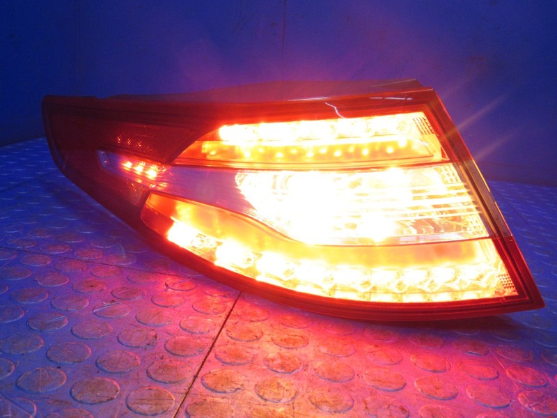 11-13 Kia Optima Hybrid Left LH Driver Outer LED Taillight Tail Light 