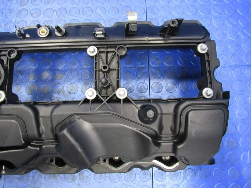 15-21 BMW M2 M3 M4 F80 F82 F83 S55 3.0L Camshaft Valve Cover 111278463