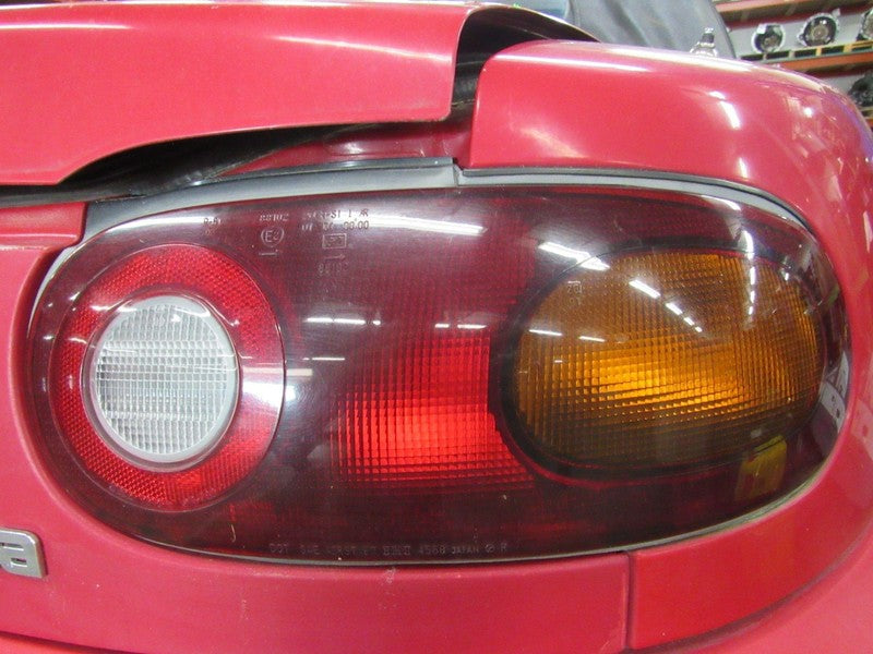 90-97 Mazda Miata MX-5 NA Right RH Passenger Side Taillight Tail Light