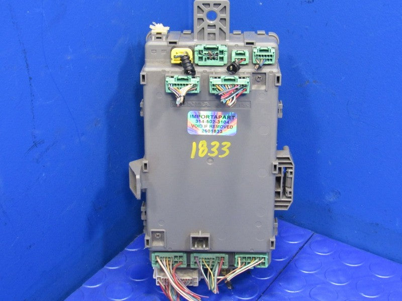 15 Honda Accord AT Cabin Interior Fuse Relay Box Block 38200-T2A-A02 1