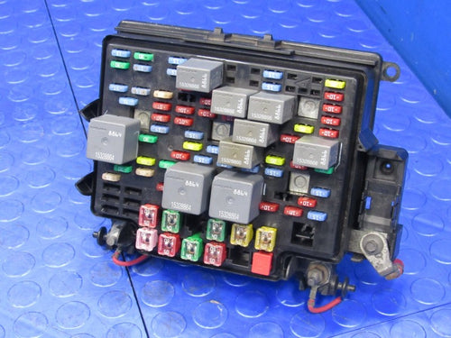 03-07 Hummer H2 Silverado Sierra Tahoe Engine Fuse Panel Relay Box 152