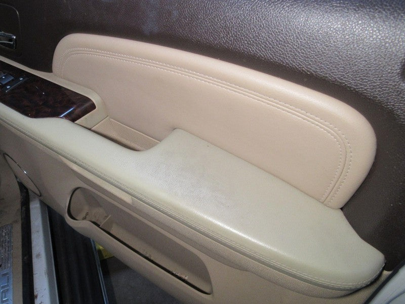 07-09 Yukon Tahoe Right RH Passenger Side Front Door Trim Panel Light 