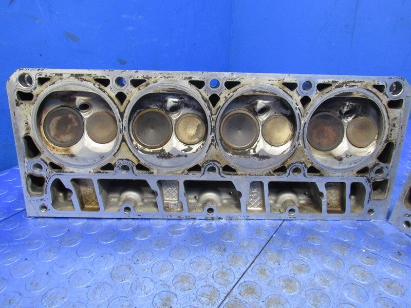 05-07 Silverado Sierra 1500 L33 243 Cathedral Port Cylinder Heads Pair