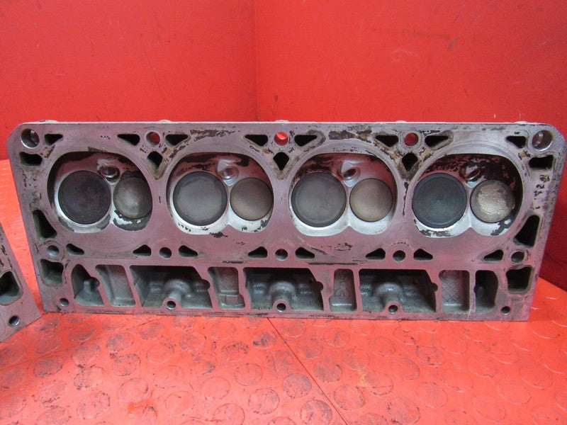05-07 Silverado Sierra 1500 L33 243 Cathedral Port Cylinder Heads Pair