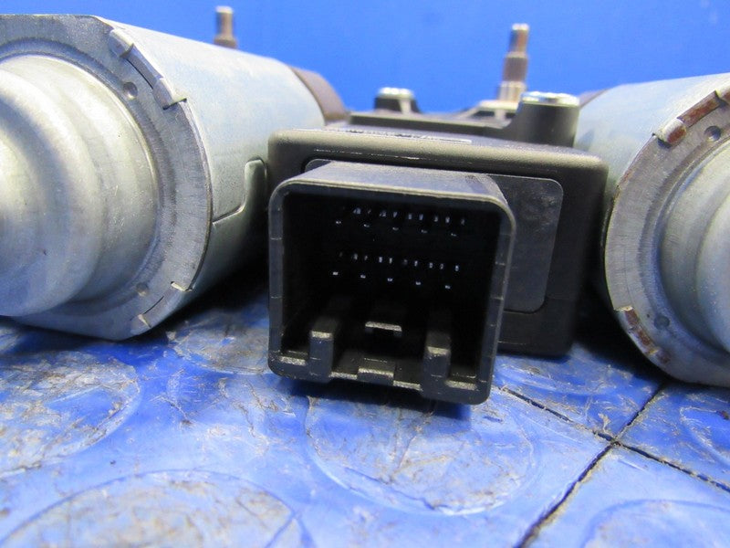 15-22 Ford Mustang Convertible Soft Top Lift Motor Set Pair FR3B-76533